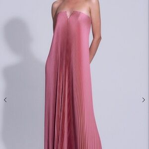 L’idée Gown